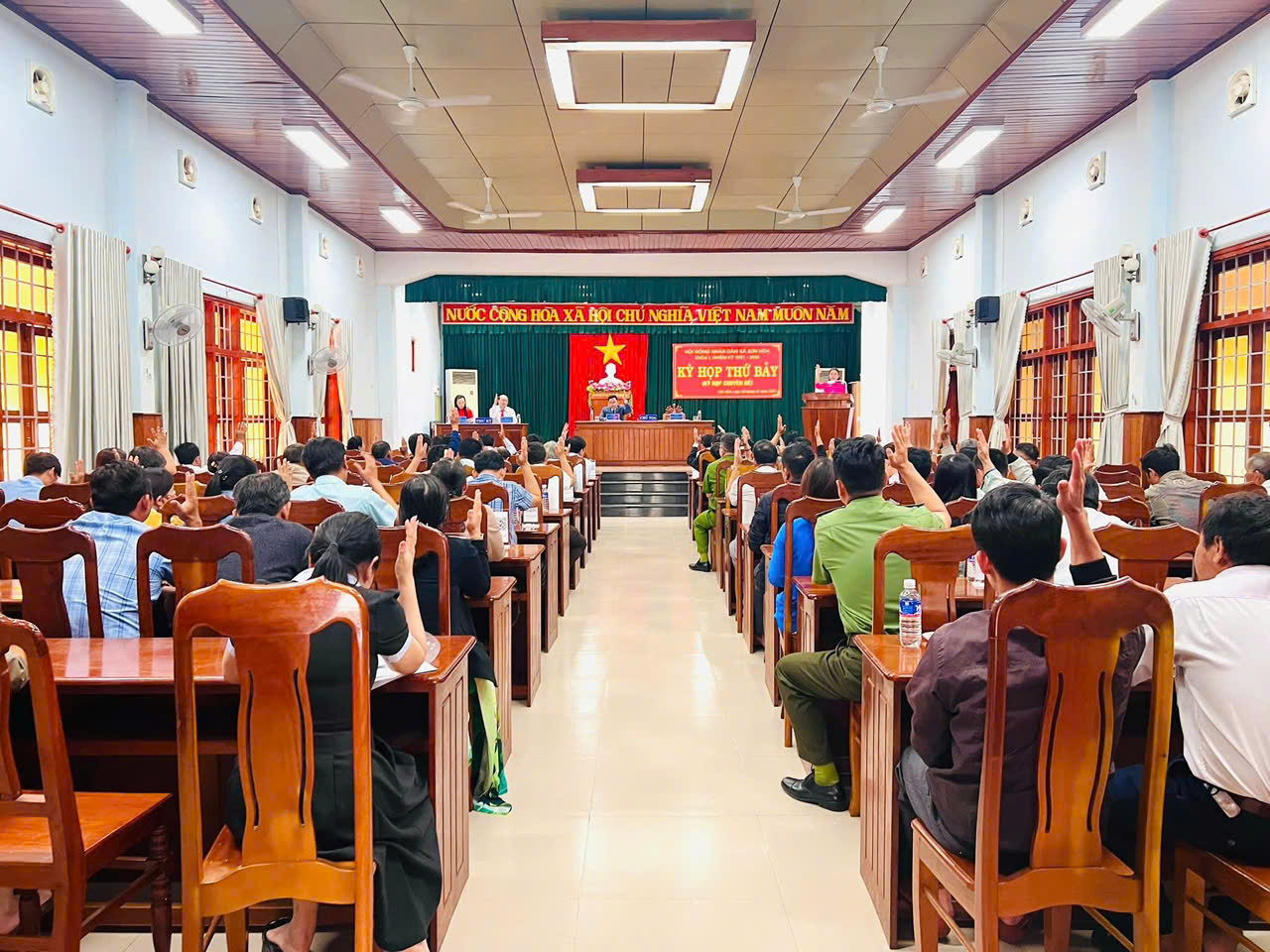 HĐND XÃ SƠN HOÀ TỔ CHỨC THÀNH CÔNG KỲ HỌP THỨ BẢY (CHUYÊN ĐỀ) HĐND XÃ SƠN HÒA KHÓA I, NHIỆM KỲ 2021–2026