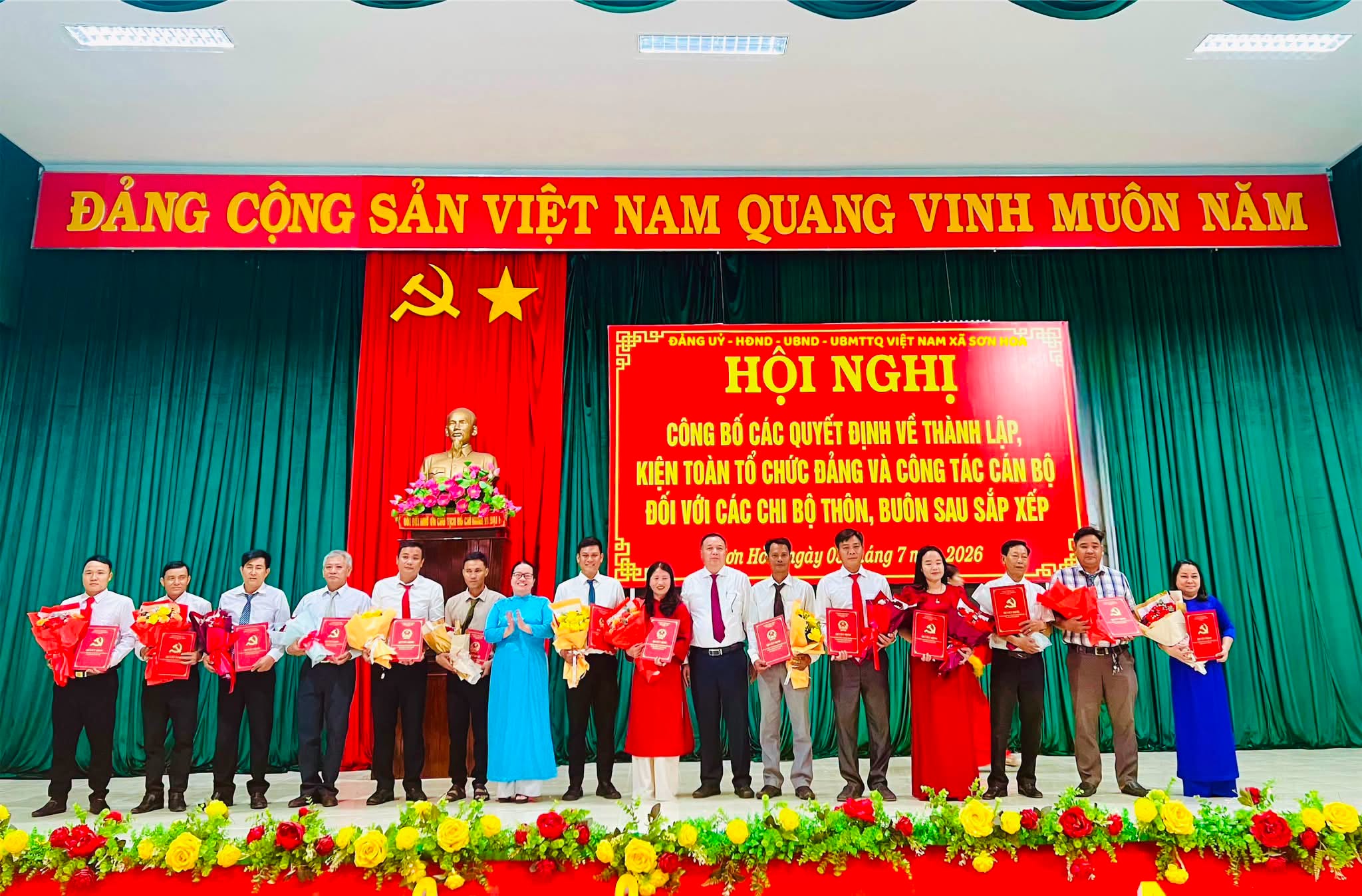cong-bo-thanh-lap-thon