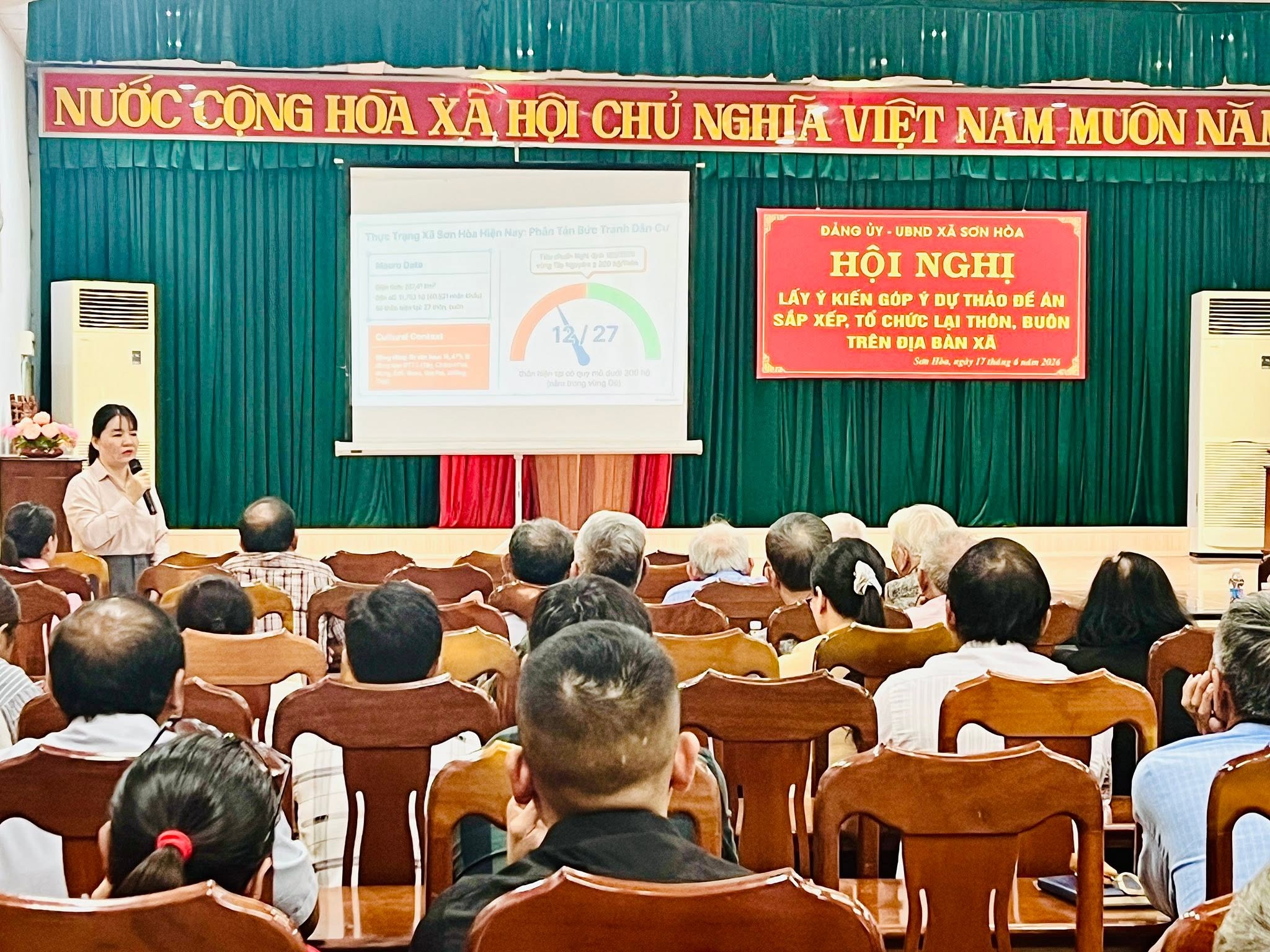 XÃ SƠN HOÀ TỔ CHỨC HỘI NGHỊ LẤY Ý KIẾN GÓP Ý VỀ ĐỀ ÁN SẮP XẾP, SÁP NHẬP THÔN, BUÔN